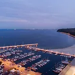 Апартаменти Mieszkanie Przy Wiezach Гдиня